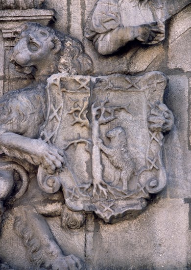 PORTADA-1er CUERPO-DET LEON SUJETA BLASON
VITORIA, PALACIO DE ESCORIAZA-ESQUIVEL
ALAVA