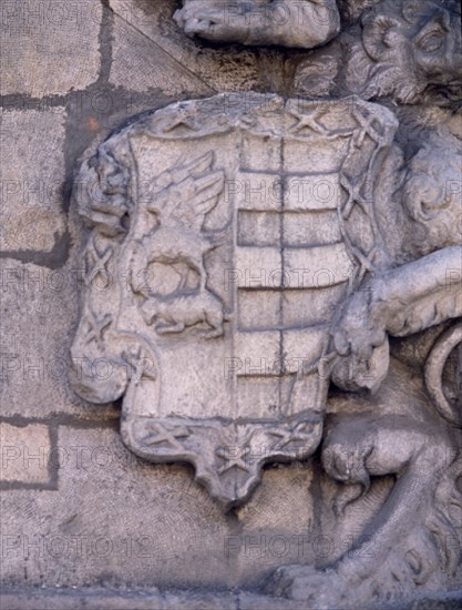 PORTADA-1er CUERPO-DET LEON SUJETA BLASON
VITORIA, PALACIO DE ESCORIAZA-ESQUIVEL
ALAVA