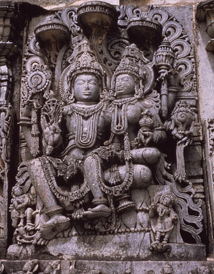 EXTERIOR-ESCULTURA DE SHIVA Y PARVATI-S XII
HALEBIT, TEMPLO HOYSALESVARA
INDIA
This image is not downloadable. Contact us for the high res.