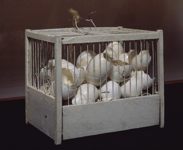 Broodthaers, Petite cage avec oeufs