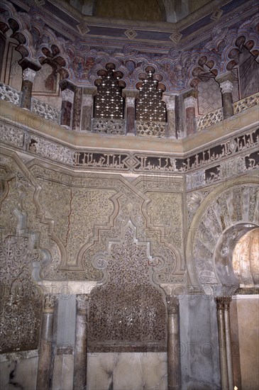 ORATORIO-DECORAC DE ATAURIQUES-ARCOS MIXTILINEOS Y HERRADURA-S XI
ZARAGOZA, ALJAFERIA-CORTES ARAGON
ZARAGOZA
This image is not downloadable. Contact us for the high res.