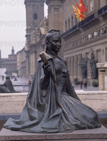 The Pilar's Place Monument dedicated to Goya