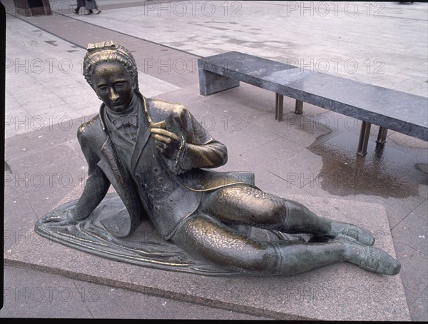 The Pilar's Place Monument dedicated to Goya