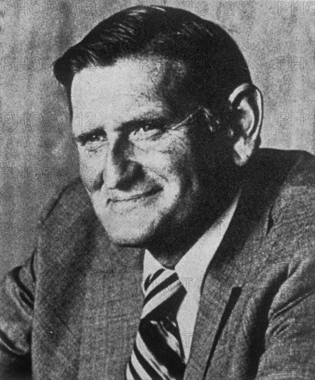 ED GELSTHORPE,EJECUTIVO CONTRARADO POR BLACK PARA DIRECCION DE EMPRESA
This image is not downloadable. Contact us for the high res.
