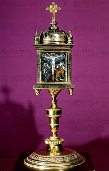 RELICARIO CON ESMALTE DE LIMOGES S XIV
TOLEDO, CONVENTO DE SAN CLEMENTE-MUSEO
TOLEDO
This image is not downloadable. Contact us for the high res.