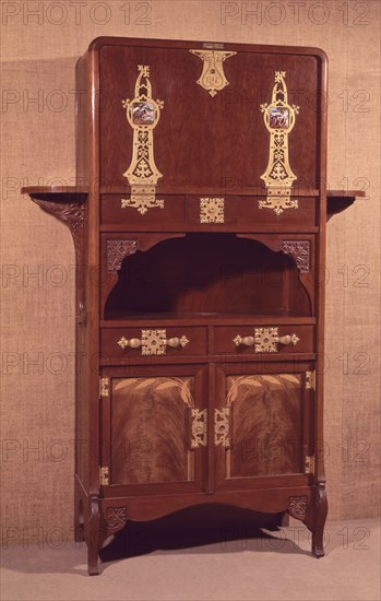 HOMAR GASPAR 1870/53
MUEBLE MODERNISTA
BARCELONA, MUSEO DE ARTE MODERNO
BARCELONA