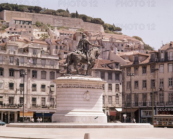 PLAZA DEL ROSSIO Y MONUMENTO A JUAN I
LISBOA, EXTERIOR
PORTUGAL