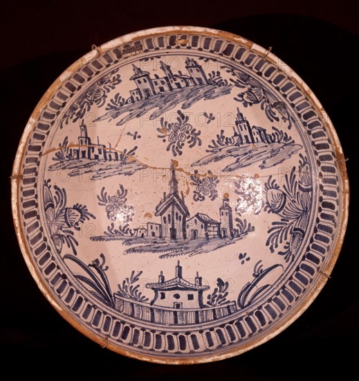 PLATO DE CERAMICA SERIE ORIENTAL
TALAVERA, MUSEO RUIZ DE LUNA
TOLEDO