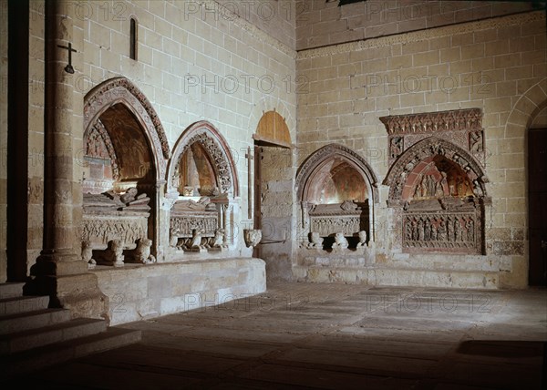 SEPULCROS EN EL CRUCERO DERECHO - ENTRE ELLOS LA PUERTA DE ARCE CON SALIDA AL PATIO CHICO
SALAMANCA, CATEDRAL VIEJA
SALAMANCA