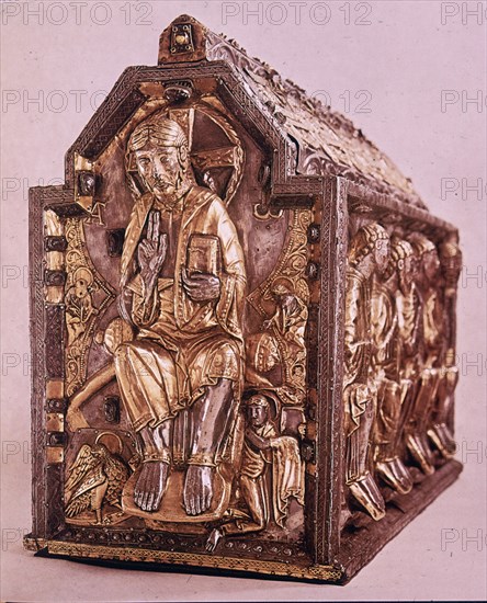 CAJA DE S MAURICIO-PLATA REPUJADA Y DORADA - S XII- ARTE MEDIEVAL - PANTOCRATOR
VALAIS, ABADIA SAN MAURICIO
FRANCIA