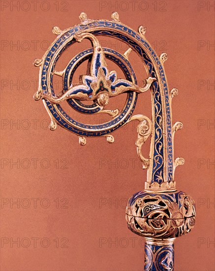 BACULO DE EMALTE DE LIMOGES S XII
VALAIS, ABADIA SAN MAURICIO
FRANCIA
This image is not downloadable. Contact us for the high res.