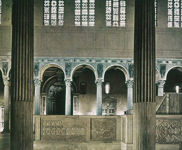 R-CAPILLA DE STA CATALINA
ROMA, BASILICA SANTA SABINA
ITALIA

This image is not downloadable. Contact us for the high res.