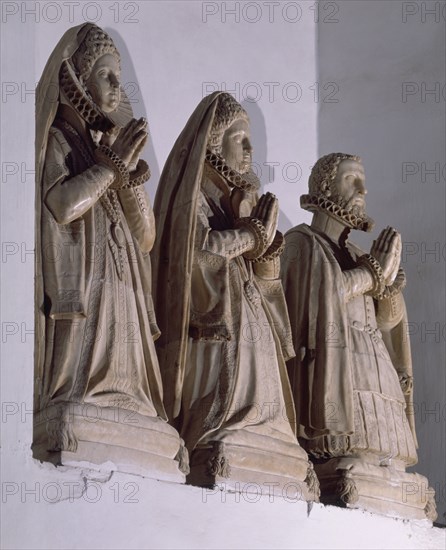 CUADRA PEDRO
ESTATUAS ORANTE DE SIMON RUIZ (1526/1597) Y SUS DOS ESPOSAS: MARIA MONTALVO Y MARIANA PAZ MIRANDA-15
MEDINA DEL CAMPO, HOSPITAL SIMON RUIZ
VALLADOLID
This image is not downloadable. Contact us for the high res.