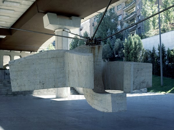 CHILLIDA EDUARDO 1924/2002
LA SIRENA VARADA (PASEO DE LA CASTELLANA)
MADRID, MUSEO AL AIRE LIBRE DE LA CASTELLANA
MADRID