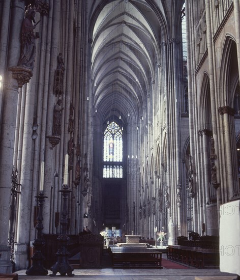 NAVE CENTRAL DESDE EL ABSIDE
COLONIA, CATEDRAL
ALEMANIA

This image is not downloadable. Contact us for the high res.