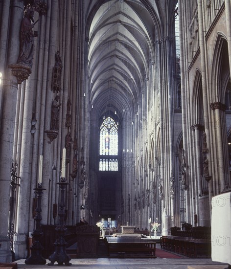 NAVE CENTRAL DESDE EL ABSIDE
COLONIA, CATEDRAL
ALEMANIA
This image is not downloadable. Contact us for the high res.