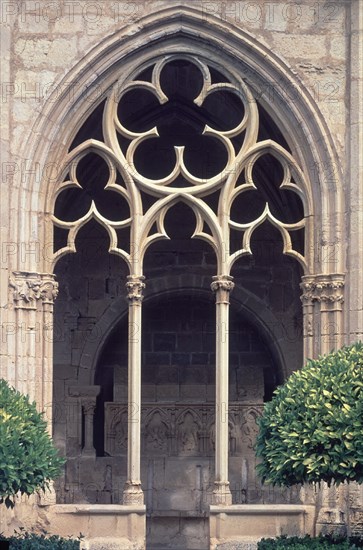 PUERTA DEL CLAUSTRO AL JARDIN
SANTES CREUS, MONASTERIO SANTES CREUS
TARRAGONA