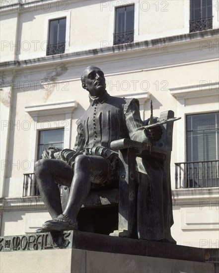 ANAYA GABINO
MONUMENTO A LUIS MORALES (PINTOR)
BADAJOZ, EXTERIOR
BADAJOZ