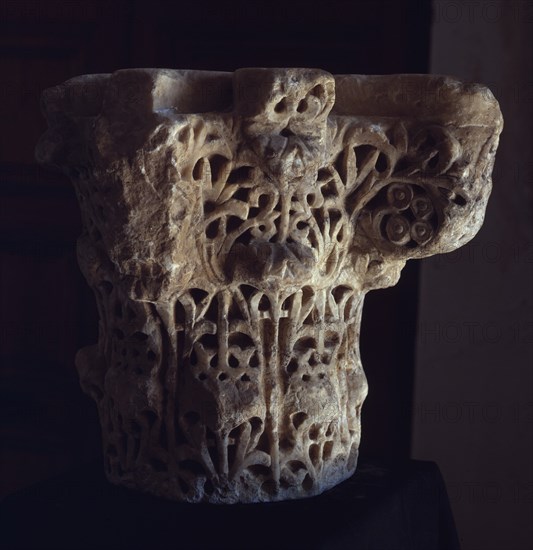 CAPITEL ARABE
BADAJOZ, MUSEO ARQUEOLOGICO
BADAJOZ