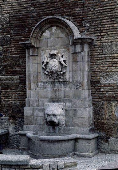 FUENTE DE LES PIQUES
LERIDA, EXTERIOR
LERIDA