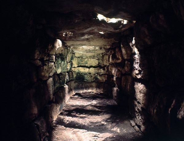 INTERIOR TALAYOT-SALA HIPOSTILA
ISLA, RAFAL RUBI
MENORCA