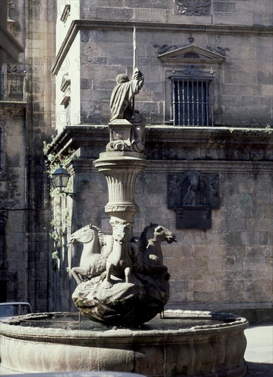 PLAZA DE LAS PLATERIAS-FUENTE
SANTIAGO DE COMPOSTELA, EXTERIOR
CORUÑA