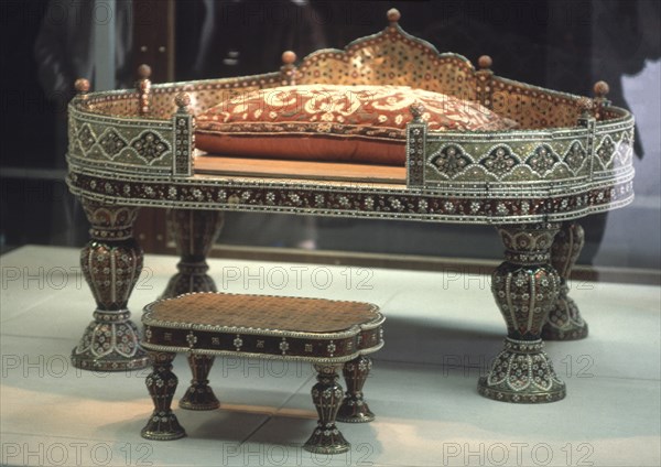 TRONO DEL SULTAN
ESTAMBUL, PALACIO TOPKAPI-MUSEO
TURQUIA