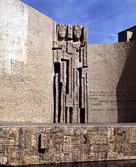 VAQUERO PALACIOS/VAQUERO TURCIOS
MONUMENTO AL DESCUBRIMIENTO DE AMERICA EN LOS JARDINES DEL DESCUBRIMIENTO-PLAZA DE COLON-1977
MADRID, EXTERIOR
MADRID