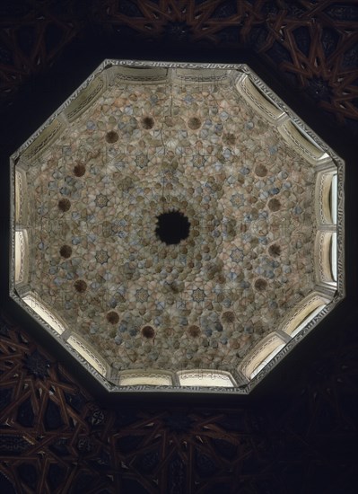 CUPULA
GRANADA, MADRAZA
GRANADA
This image is not downloadable. Contact us for the high res.
