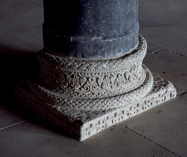 BASA DE COLUMNA
PROVINCIA, MEDINA AZAHARA
CORDOBA