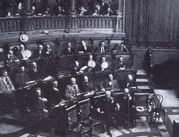 HªCATALUÑA-FOTOGRAFIA-ASAMBLEA DE PARLAMENTARIOS EN BARCELONA-1904
MADRID, BIBLIOTECA NACIONAL
MADRID
This image is not downloadable. Contact us for the high res.