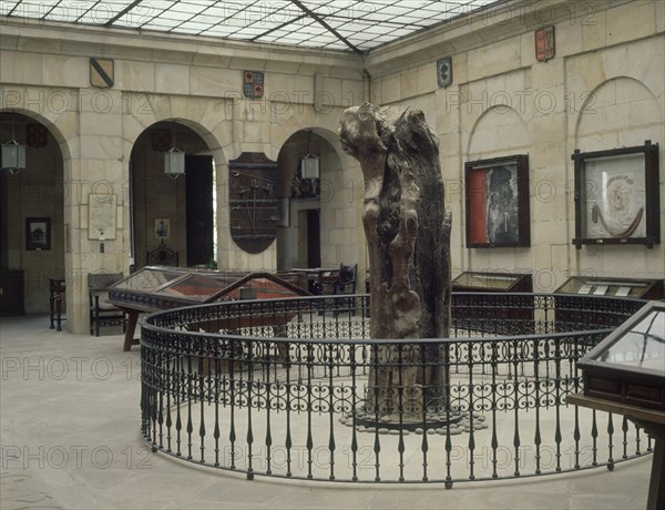 MUSEO-ARBOL
GUERNICA, CASA DE JUNTAS
VIZCAYA