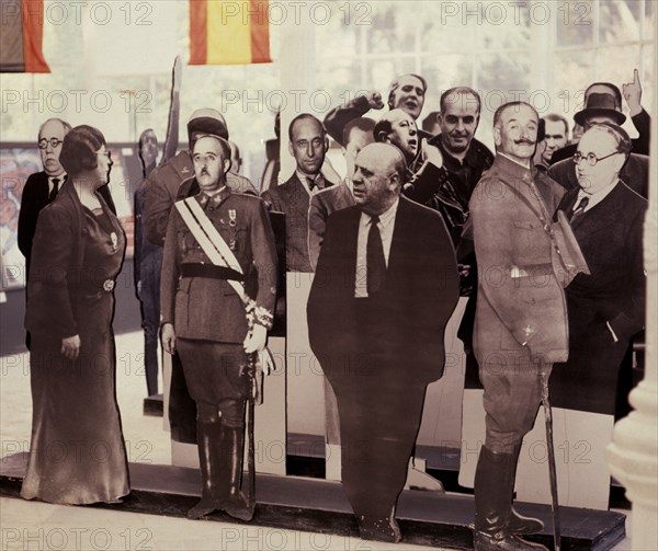Group of Politicians including Franco and Primo de Rivera