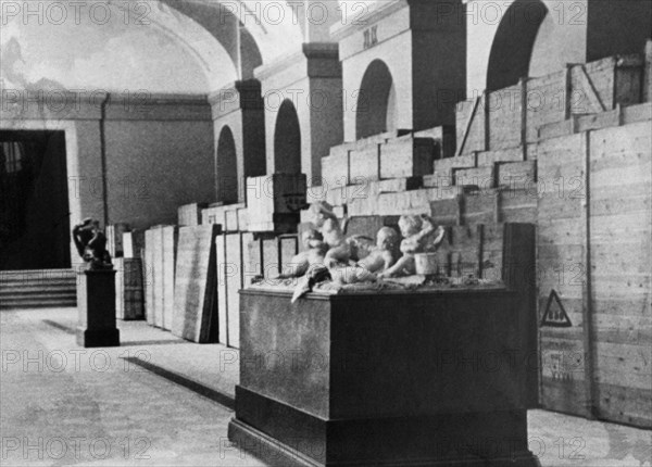 Moving the Collection of the Prado Museum