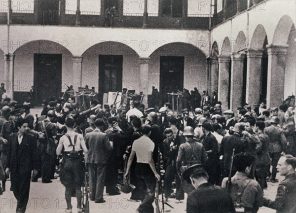 Attacking the Cuartel de la Montaña, 1936