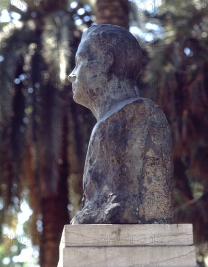 MONUMENTO A RUBEN DARIO
MALAGA, EXTERIOR
MALAGA

This image is not downloadable. Contact us for the high res.