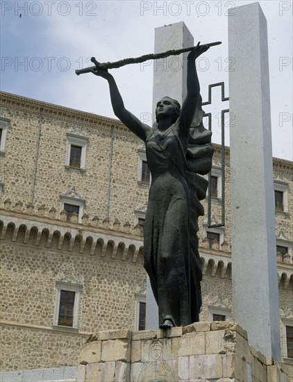 MONUMENTO HEROES DEL ALCAZAR FIGURA CENTRAL
TOLEDO, ALCAZAR
TOLEDO
This image is not downloadable. Contact us for the high res.