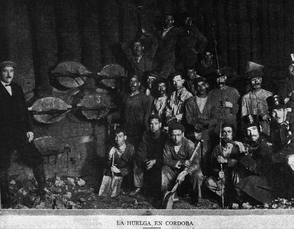 ABC 1919 MARINOS DE LA ARMADA SUSTITUYEN A OBREROS
MADRID, HEMEROTECA MUNICIPAL
MADRID