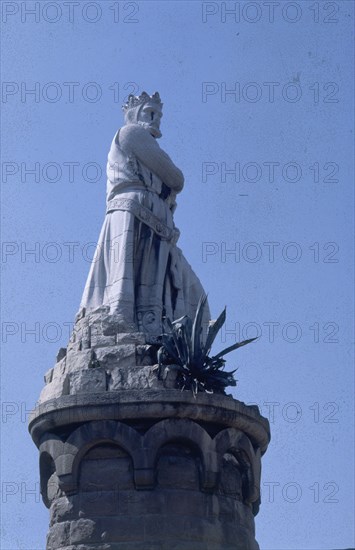 ESTATUA DE ALFONSO I EL BATALLADOR
ZARAGOZA, EXTERIOR
ZARAGOZA

This image is not downloadable. Contact us for the high res.