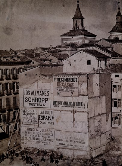 ANUNCIOS EN LA PUERTA DEL SOL DURANTE LA REFORMA - AL FONDO LA TORRE DE LA IGLESIA DE S LUIS - 1859
Madrid, public museum