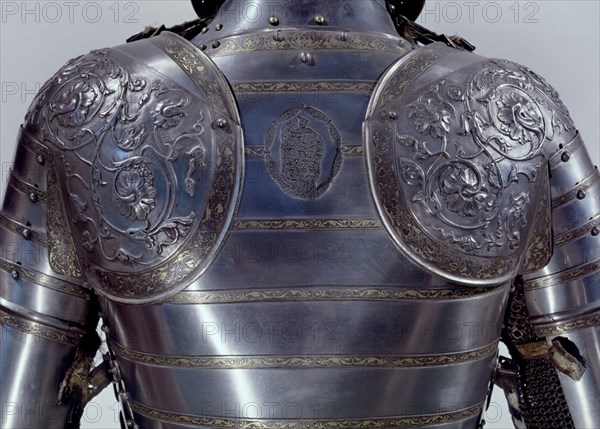 DT ESPALDA DE LA ARMADURA DE CARLOS V
MADRID, ARMERIA REAL
MADRID