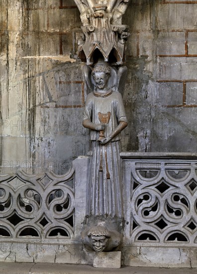 CARIATIDE EN FORMA DE ANGEL EN EL TRIFORIO
CUENCA, CATEDRAL
CUENCA
