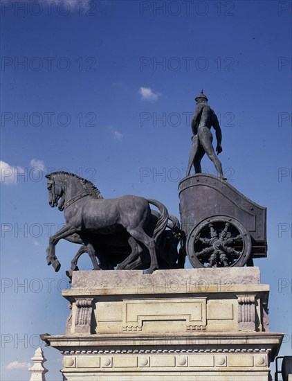 BASTERRA HIGINIO 1876/1957
EDIFICIO BANCO BILBAO CALLE ALCALA - CUADRIGA
MADRID, BANCO BILBAO VIZCAYA-ALCALA
MADRID