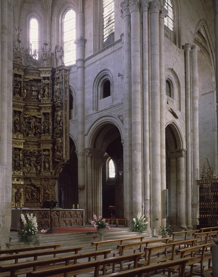 CRUCERO DE LA CATEDRAL RECONSTRUIDO EN EL S XVI
STO DOMINGO CALZADA, CATEDRAL
RIOJA

This image is not downloadable. Contact us for the high res.