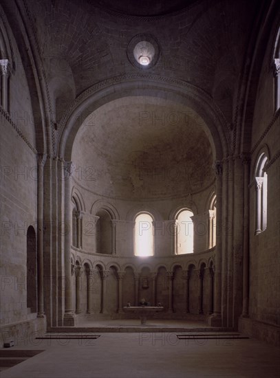 IGLESIA - PRESBITERIO
LOARRE, CASTILLO
HUESCA