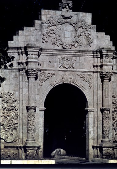 PUERTA EN EL PARQUE EL MONTICULO
PAZ LA, EXTERIOR
BOLIVIA
This image is not downloadable. Contact us for the high res.