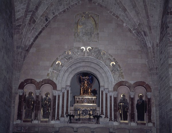 INTERIOR VISTA DEL ALTAR DE LA VIRGEN
ANGUIANO, MONASTERIO DE VALVANERA
RIOJA