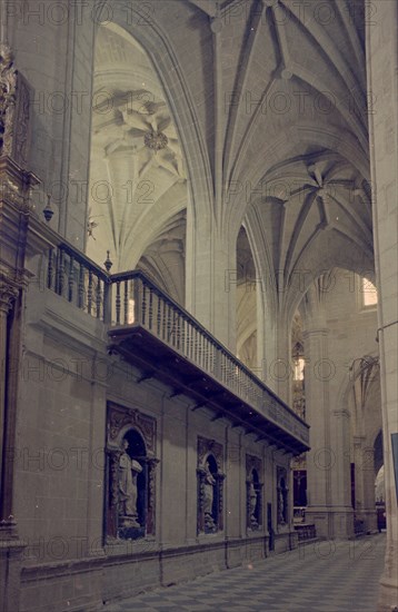 NAVE LATERAL A LA ALTURA DEL CORO
CALAHORRA, CATEDRAL
RIOJA