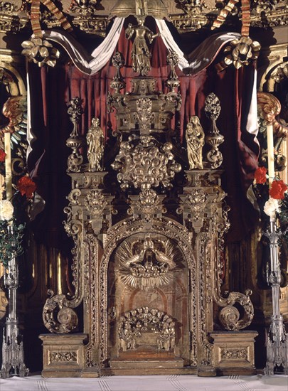 VIRGEN DE LOS OJOS GRANDES EN ALABASTRO POLICROMADO DETALLE
LUGO, CATEDRAL
LUGO