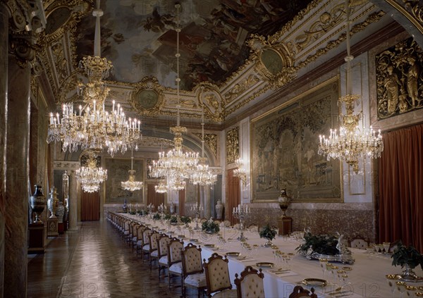 COMEDOR DE GALA - VISTA GENERAL
MADRID, PALACIO REAL-INTERIOR
MADRID